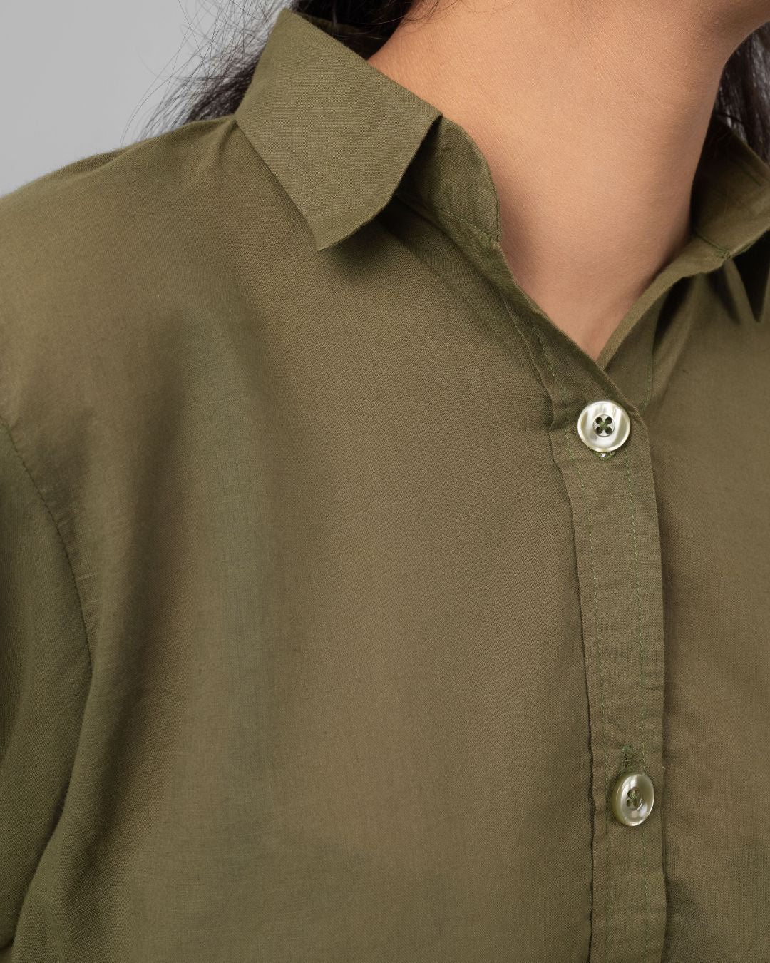 Olive lawn shirt close-up detail - ELYRA